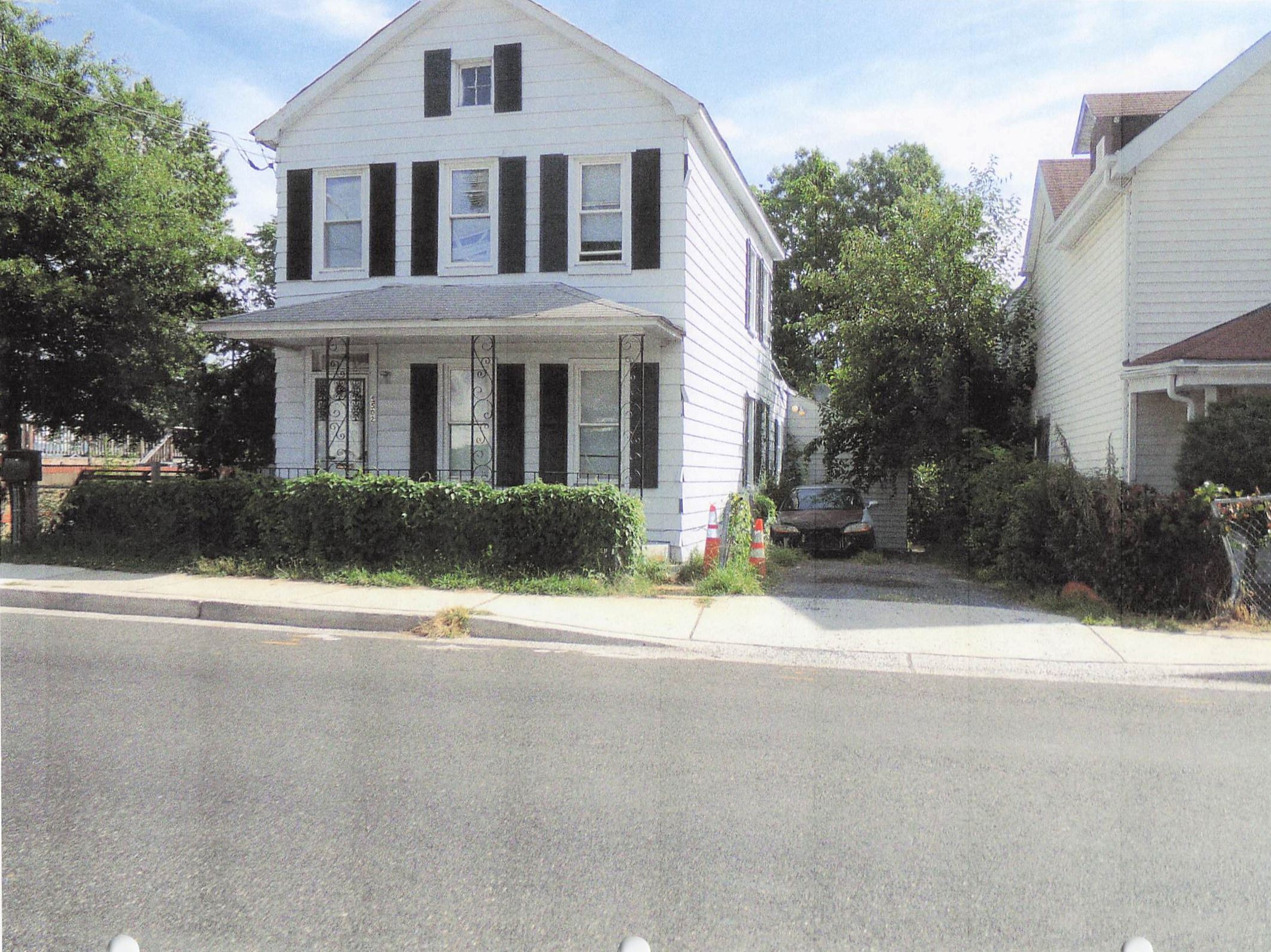 5502 Addison Rd Before